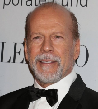 Фотофакт: Брюс Уиллис заметно постарел