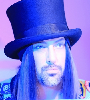 Дима Коляденко представил новый клип