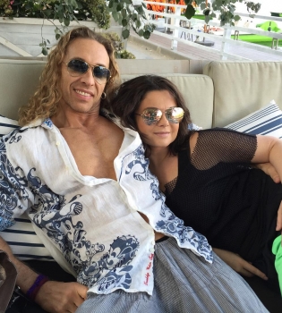 Королева разводится с Тарзаном?