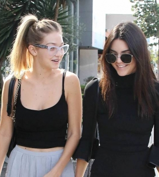 Королевы Инстаграма: Кендалл Дженнер и Джиджи Хадид получают по 300 тысяч долааров за пост