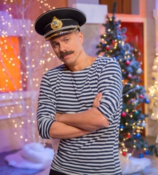 Андрей Доманский в роли моряка