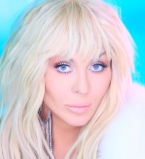 Ирина Билык в сексуальном боди спела о мужчине своей мечты