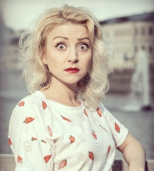 Звезда сериала &quot;Универ&quot; Анастасия Егорова едва не покончила жизнь самоубийством