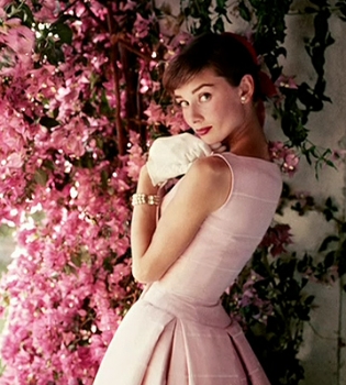 Сыновья Одри Хепберн поделились уникальными фотографиями матери