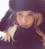 Зима пришла: Роузи Хантингтон-Уайтли и Джейсон Стэтхэм отдыхают в горах