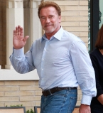 Шварценеггер  записал видеопоздравление для фанатов