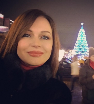 Свободная и холостая: Ирина Безрукова встретит Новый год в ночном клубе