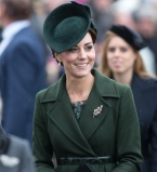 Кейт Миддлтон покорила публику стильным нарядом на церковной службе
