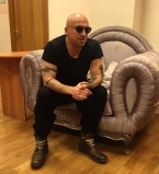 Дмитрий Нагиев ответил на слухи о своих двух семьях: &laquo;Мой паспорт девственно чист!&raquo;