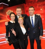 Все в сборе: в сети впервые появилось совместное фото семей Кличко и Панеттьери