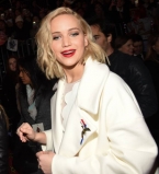 Дженнифер Лоуренс выступила против моды на худобу: &laquo;Актриса не должна быть тощей!&raquo;