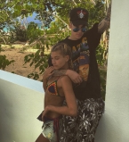 Все серьезно: Джастин Бибер опубликовал страстный поцелуй с Хейли Болдуин