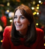 Само очарование: Кейт Миддлтон показала первые снимки принца Джорджа в детском саду