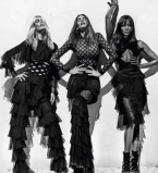 Королевы моды: Синди Кроуфорд, Наоми Кэмпбелл и Клаудия Шиффер блистают в рекламе Balmain