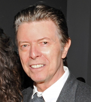 Умер 69-летний музыкант Дэвид Боуи