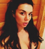 Вся в любви: Анна Седокова поделилась совместными снимками с любимым