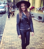 Победительница шоу &quot;Холостяк-3&quot; Анна Козырь спела о своей новой любви и сняла видеоклип