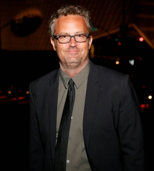 Воссоединения не будет: Мэттью Перри отказался сниматься в новой серии &quot;Друзей&quot;