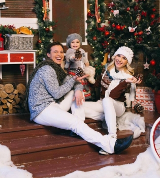 Все в сборе: Лилия Ребрик поделилась трогательными семейными снимками