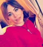 Ани Лорак увеличила грудь?