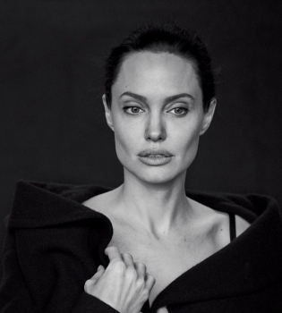 Анджелина Джоли изменила Брэду Питту - СМИ