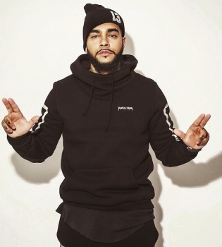 Тимати и Лепс засветились в рекламе колбасы