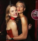 Добрые феи: Наталья Водянова и Карли Клосс организуют благотворительную ярмарку