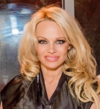 Роскошная Памела Андерсон покоряет публику на вечеринке Playboy