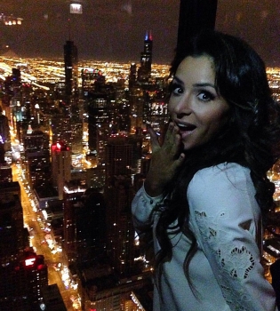 Не узнать! Злата Огневич обрезала волосы и стала блондинкой