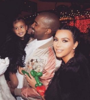 В СМИ просочился первый снимок сына Ким Кардашьян и Канье Уэста