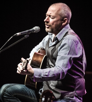 Фронтмен группы Black Колин Вирнкоумб скончался в результате ДТП