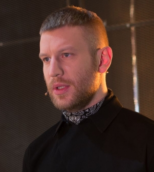 Иван Дорн на шоу Голос країни