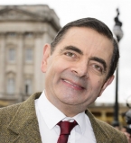 Звезда Мистера Бина женится на своей молоденькой пассии