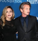 Шон Пенн изменяет Мадонне с Наоми Кэмпбелл - СМИ