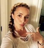 Звездный девичник: Хайден Панеттьери опубликовала забавное селфи с подругами