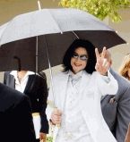 Майкл Джексон в белом