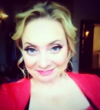 Светлана Пермякова распрощалась со своими длинными волосами