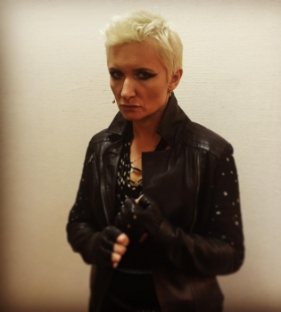 Диана Арбенина полностью разделась для обложки своего нового альбома