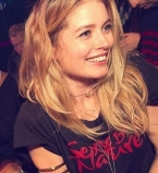 Воспоминания с детства: Даутцен Крус поделилась раритетным снимком