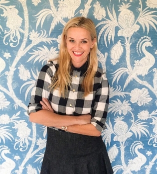 Риз Уизерспун блистает в рекламе новой коллекции собственного бренда