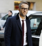 Райан Рейнольдс об отцовстве: &quot;Уже год я встаю ночами, чтобы поменять дочке подгузник&quot;