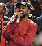 Звездный скандал: Канье Уэст спел о сексе с Тэйлор Свифт