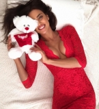 Модное селфи: Ирина Шейк, Кендалл Дженнер, Карли Клосс позируют в лифте