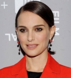 Удивительное сходство: в сети появились новые снимки Натали Портман в образе Жаклин Кеннеди