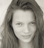 Юна и прекрасна: в сеть попали снимки первой фотосессии Кейт Мосс