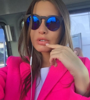 Кети Топурия подарила дочери первые сережки