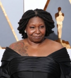 Невероятно: Вупи Голдберг шокировала публику своей полнотой