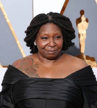 Невероятно: Вупи Голдберг шокировала публику своей полнотой