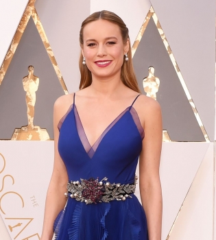 Бри Ларсон на Оскаре-2016 в платье от Gucci