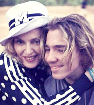 Мадонна проиграла бывшему мужу в борьбе за сына